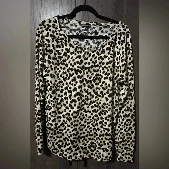 Express Leopard Print Blouse Womens‎ Medium - Picture 1 of 3